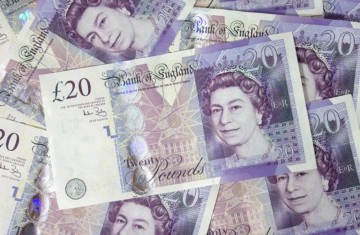 Lira sterlină, cel mai ridicat nivel faţă de euro din ultimii doi ani